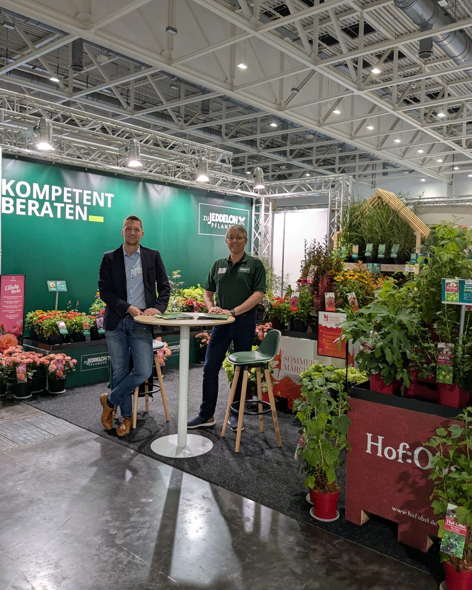 Unsere Kollegen Marc und Christian sind heute auf der SOM Messe in Hannover und freuen sich riesig auf euren Besuch! 🚀 Schaut gerne vorbei!